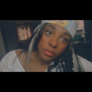 Meet your Posher, Abigail